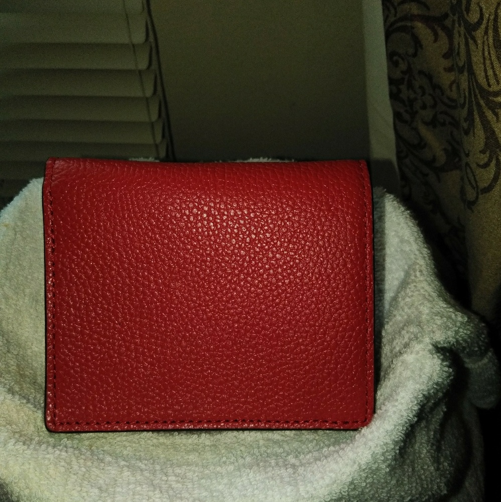 New Authentic Michael Kors Billfold Wallet - Picture 4 of 4